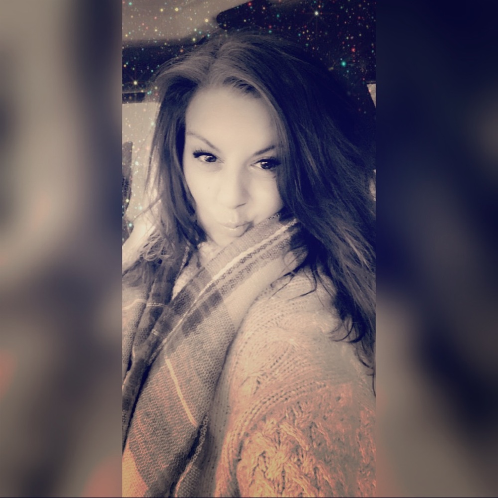 Meet your Posher, Gina